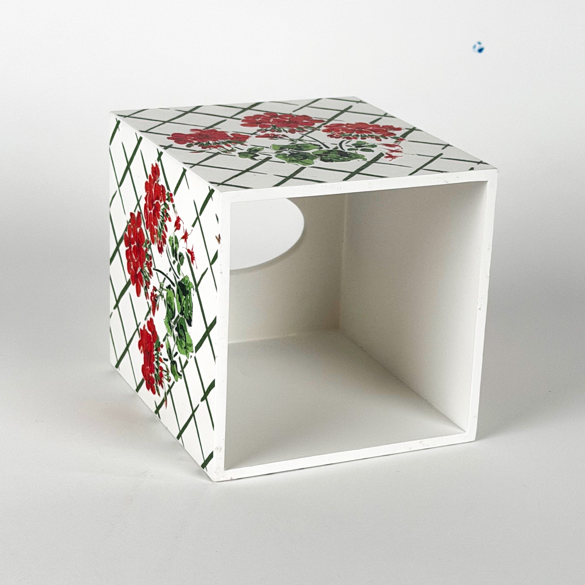 Cottage Grove Red Geranium Tissue Box Cover