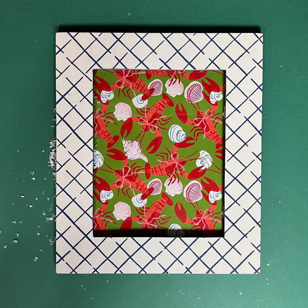 Hand-Painted Patterned 8 x 10 Frame - Bahama Court Blue Trellis