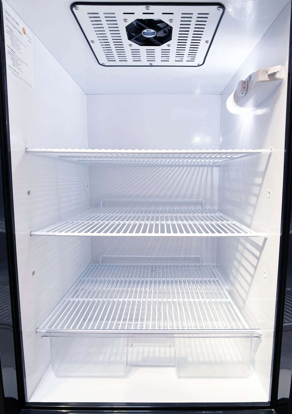 SunStar 16CU Solar/DC Refrigerator - Black