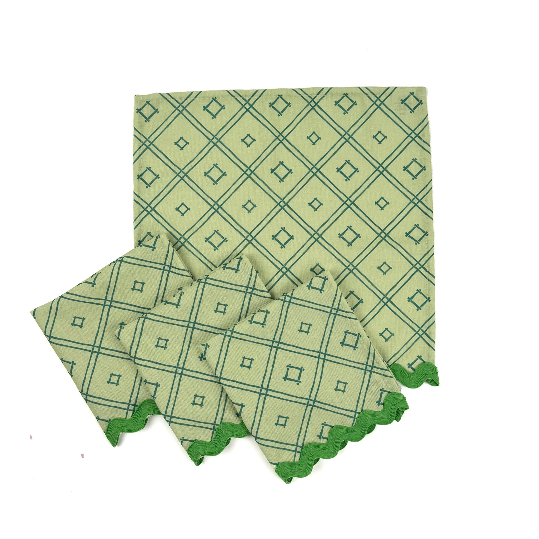 Island House Green Trellis Cloth Dinner Napkins with Ric Rac, Set of 4