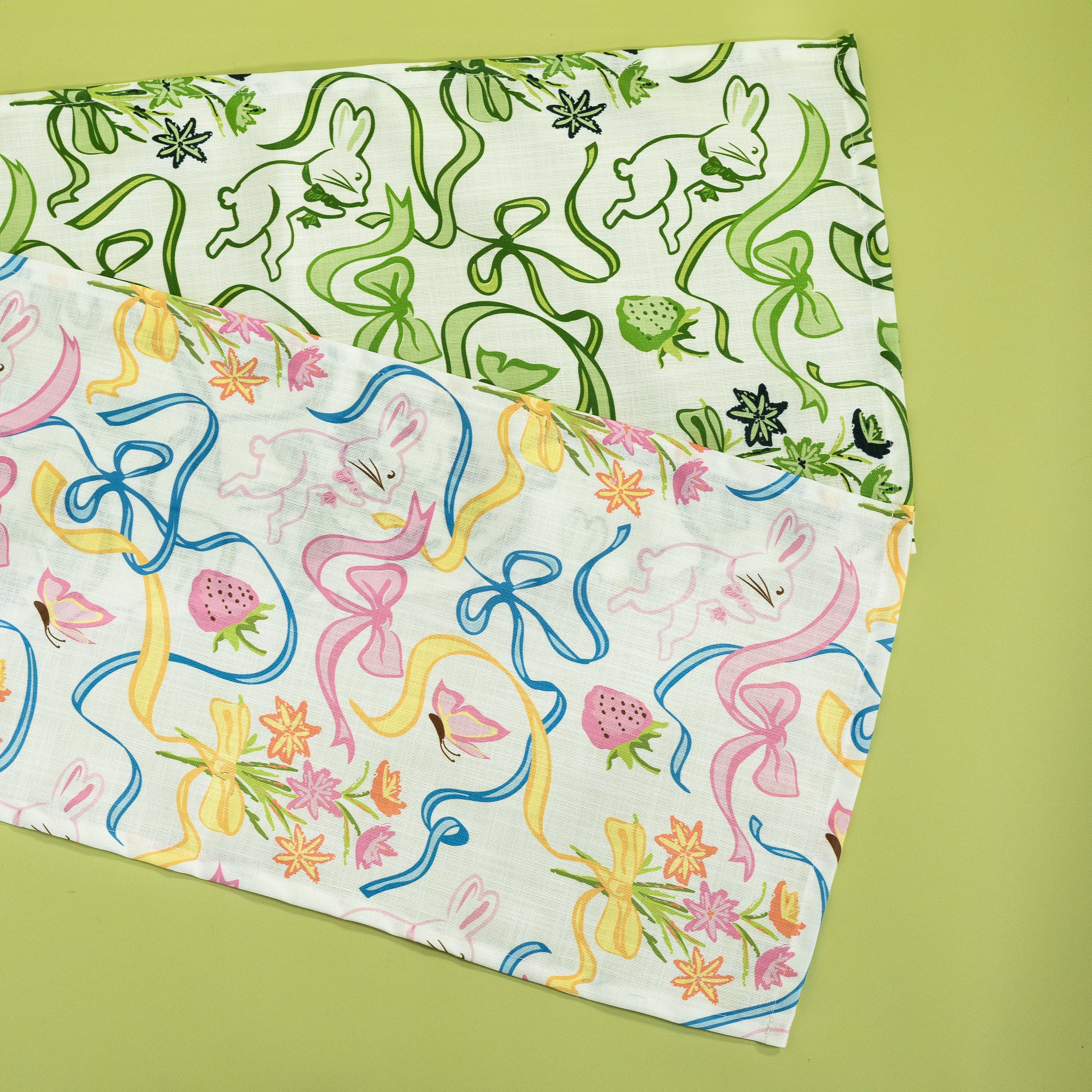 Bunnies and Bow Print Cloth Table Runner - Multicolor