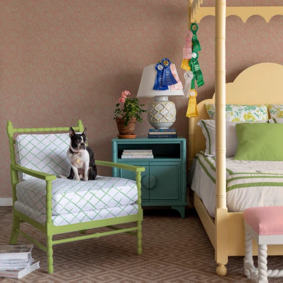 Hampton Court Unpasted Wallpaper - Shell Pink