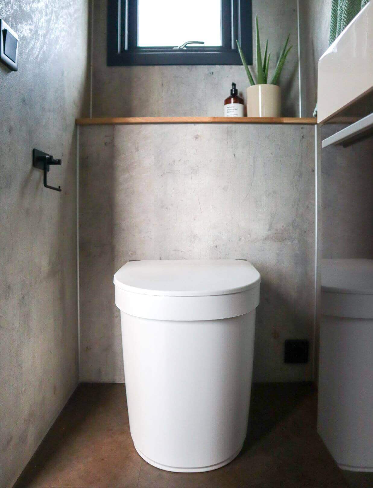 Separett Tiny 1270 Toilet With Internal Urine Tank